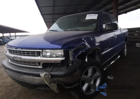 2002 Chevrolet Silverado 1500 z USA, uszkodzony, nr VIN 2GCEC19W821229088